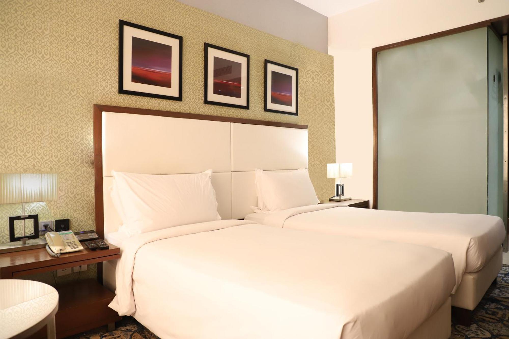 Holiday Inn Chandigarh Panchkula, An Ihg Hotel Esterno foto A room at the hotel