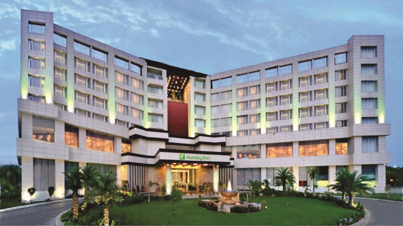 Holiday Inn Chandigarh Panchkula, An Ihg Hotel Esterno foto Holiday Inn, New Delhi